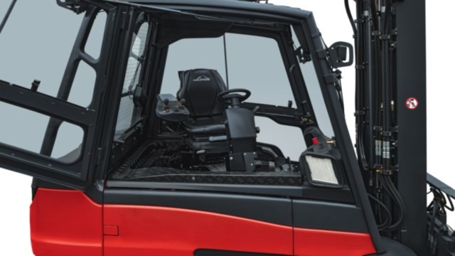 旋轉駕駛員的工作站